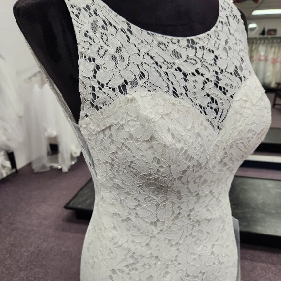 Bonny Bridal Gow 6803 Size 6 Ivory All Lace Fit & Flare Wedding Dress - Picture 3 of 6